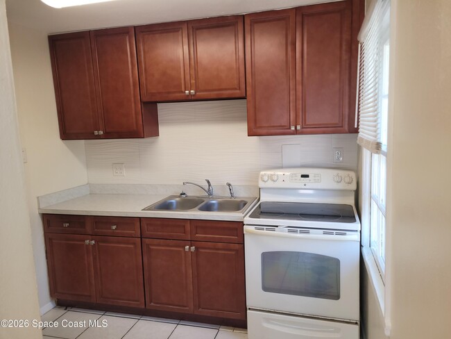 Photo - 807 E Azalea Ct