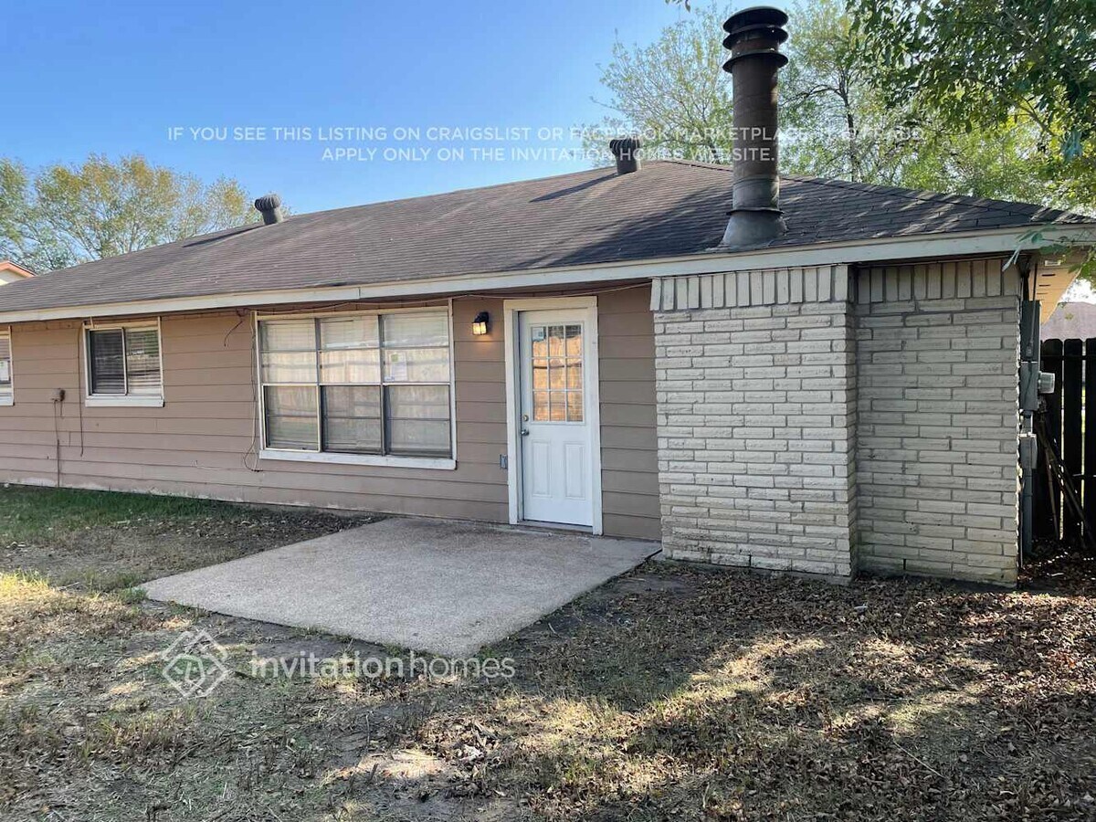 Photo - 14234 Montaigne Dr