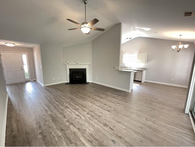 Photo - 4996 Southgate Pkwy