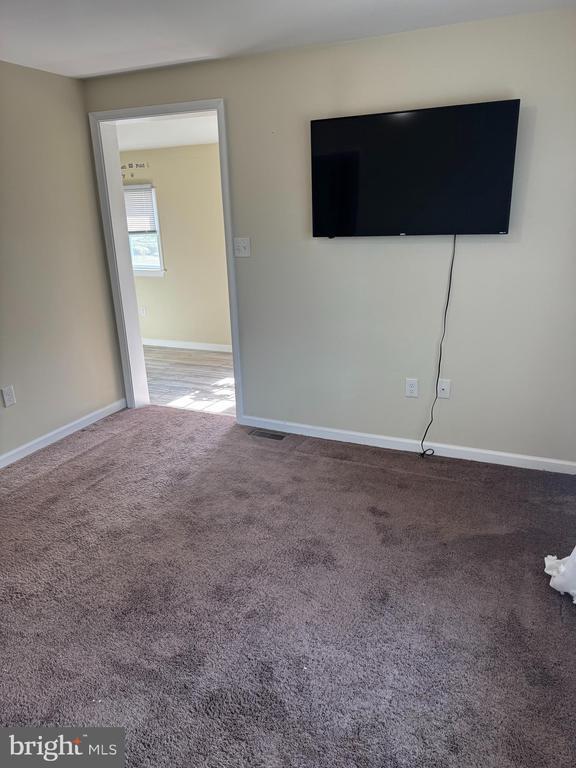 Photo - 422 Kansas Rd