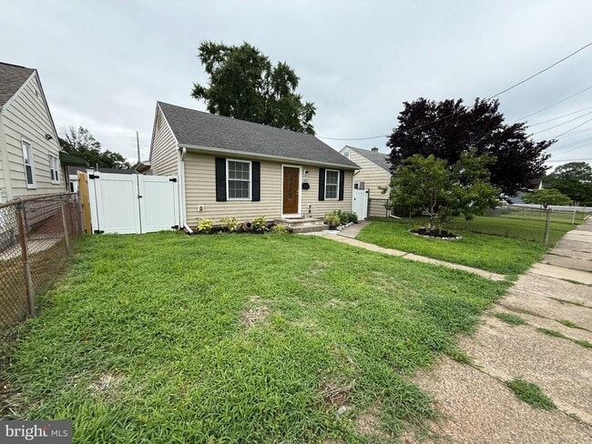 Photo - 222 Samdin Blvd