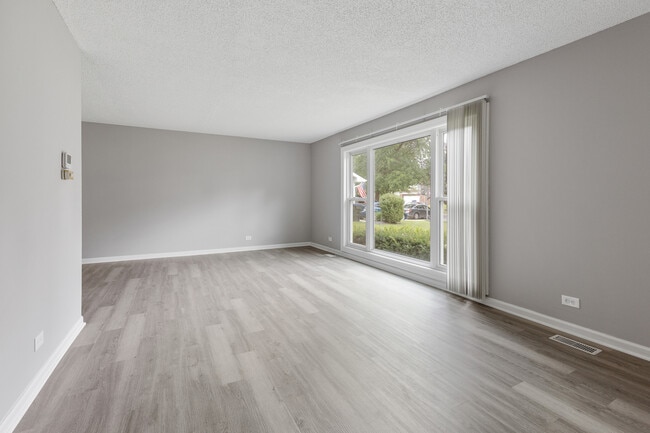 Photo - 135 Encina Dr