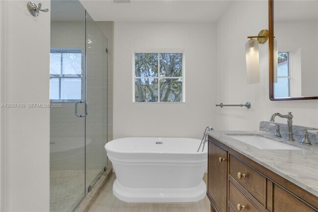 Photo - 69 NW 94th St