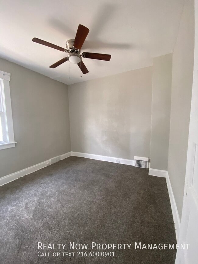 Photo - 2907 Denison Ave Unidad 2