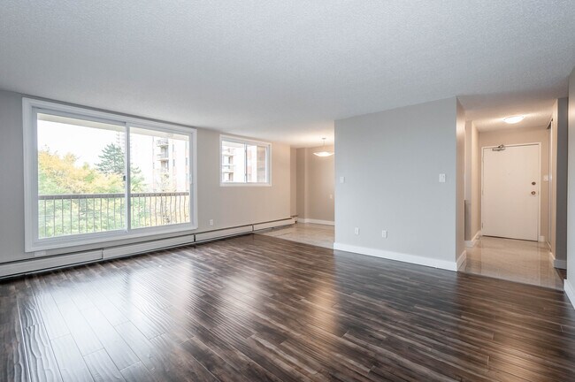 Photo - Oliver Tower