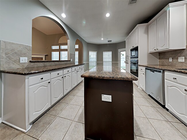Photo - 16539 Mesa Point Dr