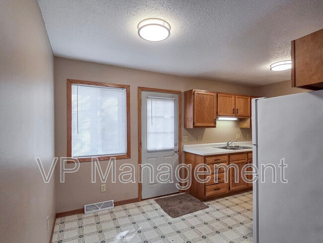 Photo - 7 Park Crest Ct