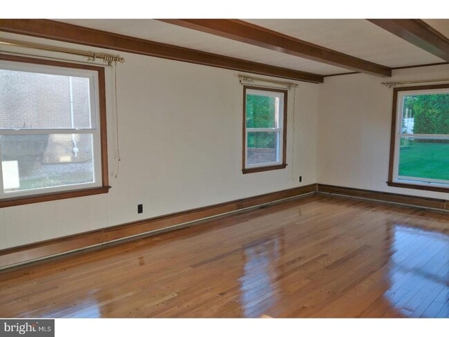 Photo - 214 Valley Rd