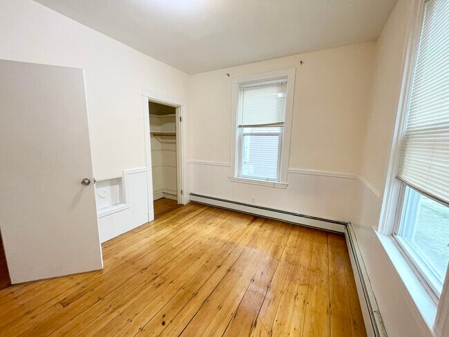 11 Elder St Unit 1