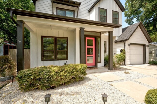 Photo - North Loop Area Gem!!!
