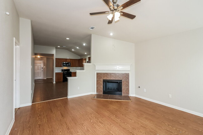 13910 Maleewan Ln
