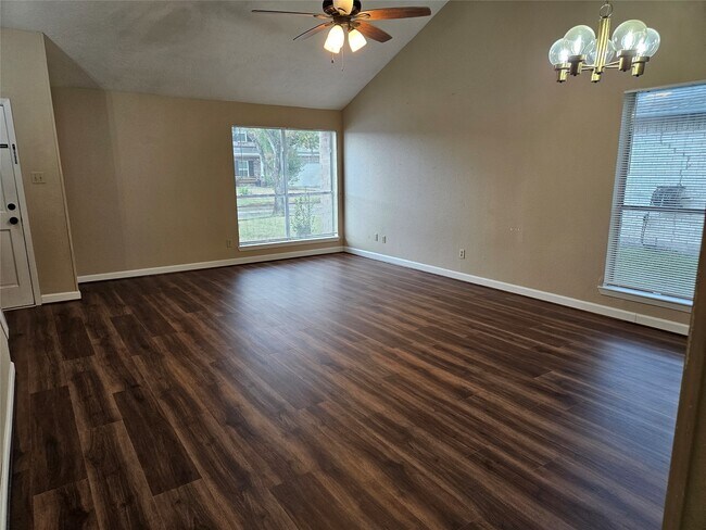 Photo - 3828 Pecan Cir