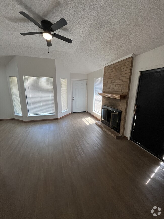 Building Photo - 1021 SW 103rd Terrace Rental