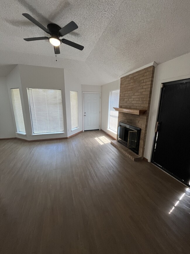 Building Photo - 1021 SW 103rd Terrace Rental