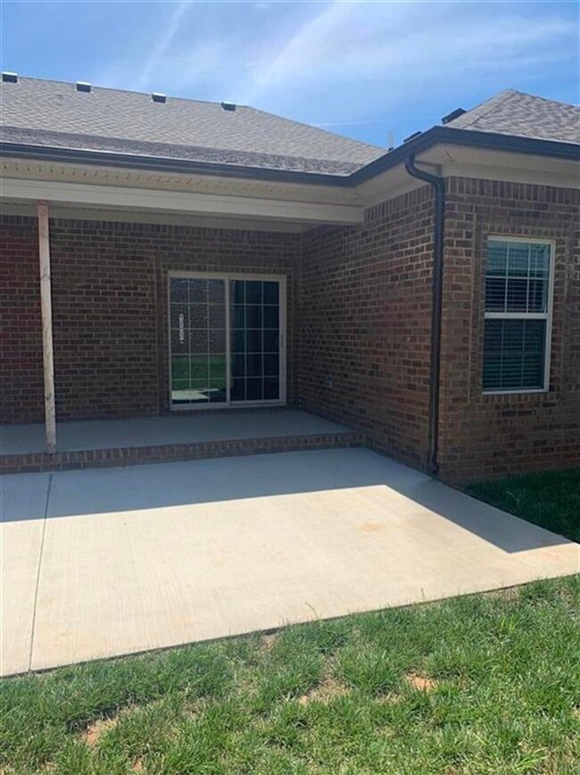 Photo - 1114 Springfield Blvd