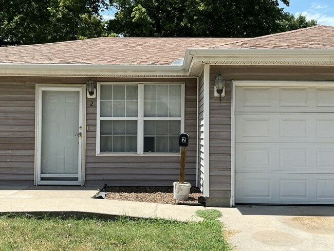 Building Photo - 4 N 3rd St