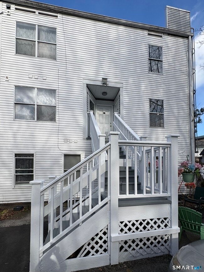 Photo - 37 Greenwich Ave Unidad 2-1