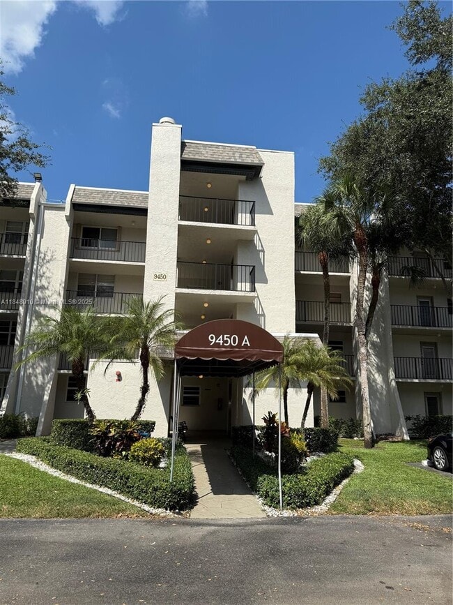 Photo - 9450 Poinciana Pl Unit 108