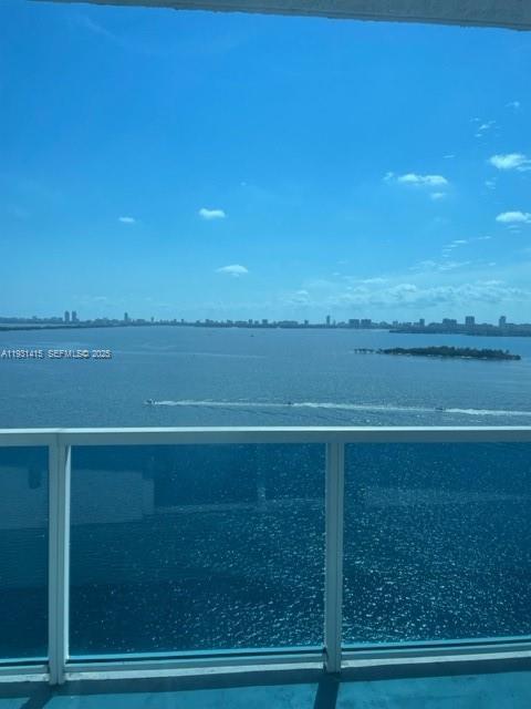 Photo - 700 NE 25th St Unidad 1504