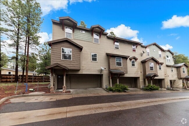Building Photo - Railroad Springs Townhome for Rent!