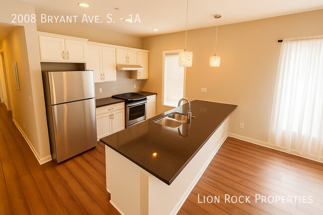 Photo - 2008 Bryant Ave S Unit 1A