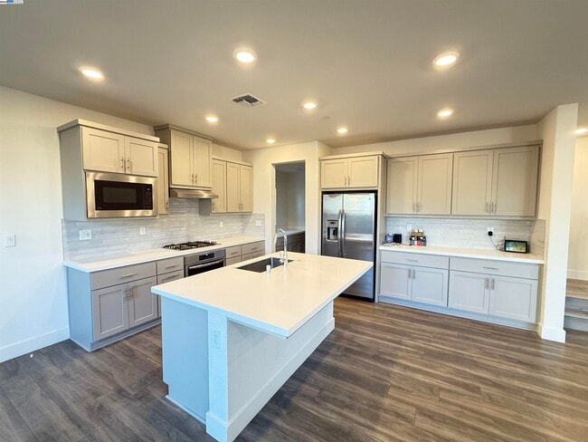 Photo - 1802 Paloma Ct