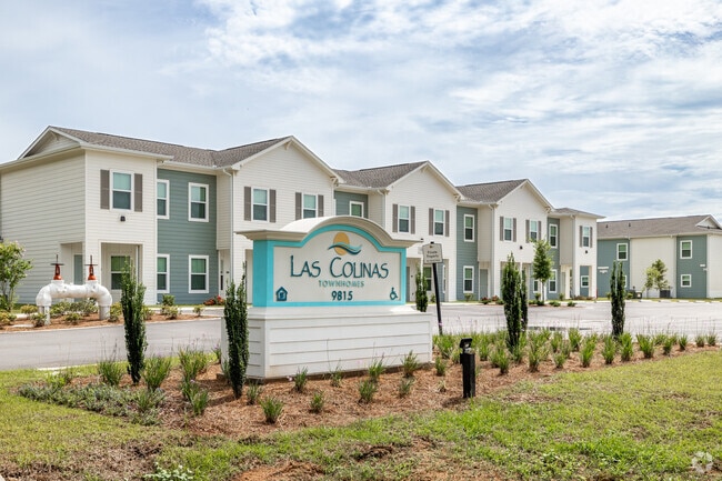 Señalización - Las Colinas Townhomes
