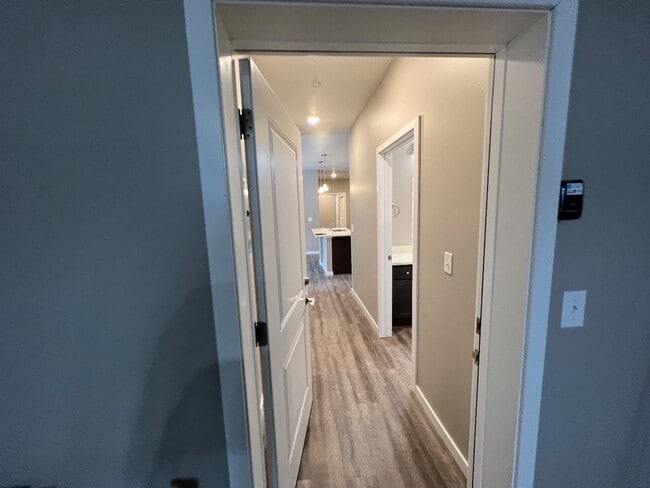 Photo - 4440 - 4450 S 26th St