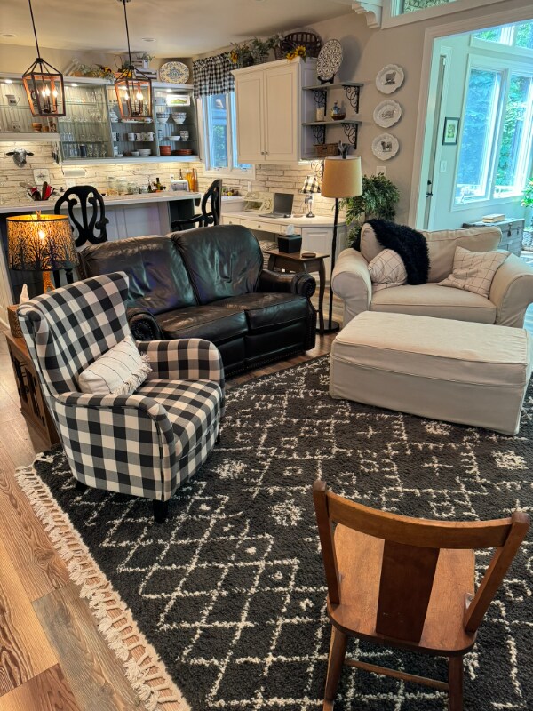 Photo - 1390 Bradford Pl