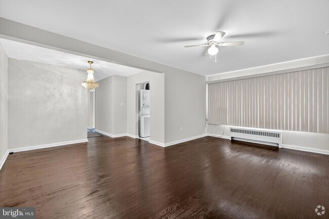 Building Photo - 2321 Altamont Pl SE Unit 103 Rental
