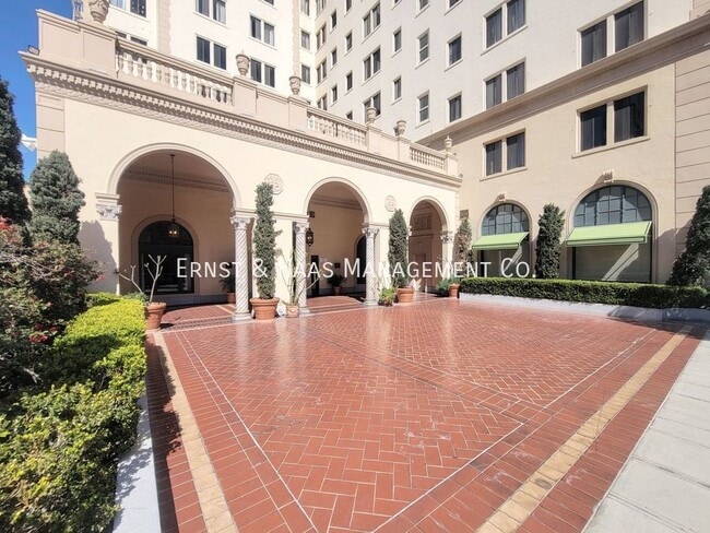 Building Photo - 315 W 3rd St Unit #507 Rental