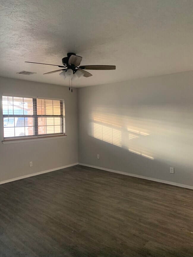 Photo - 4403 N Chapman Ave