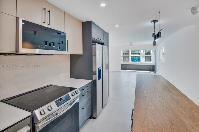 Photo - 54 Isle of Venice Dr Unit 7