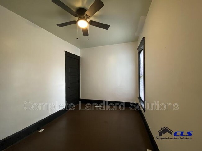 Photo - 2400 N 10th St