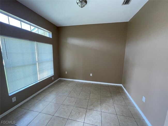 Photo - 2710 55th St W
