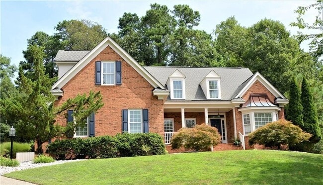 Building Photo - 4 bedroom/ 3.5 bathroom- Stonehouse