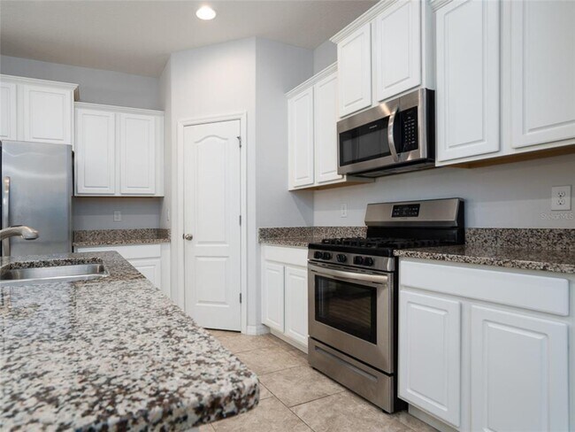 Photo - 720 E Victoria Trails Blvd