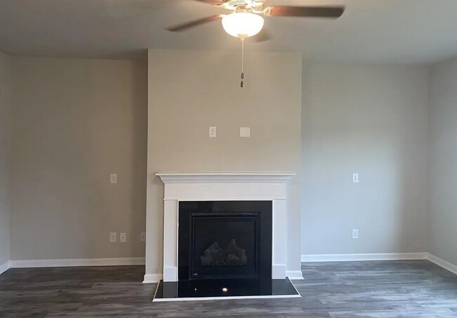 Photo - 2516 Bear Mountain St