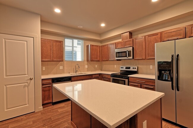 Photo - Spacious Townhome With Two Primary Ensuites