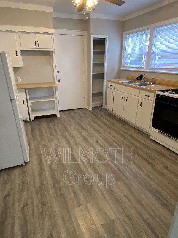 Photo - 5338 Winthrop Ave