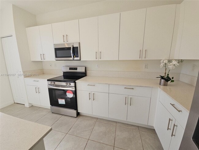 Photo - 2530 SE 29th St