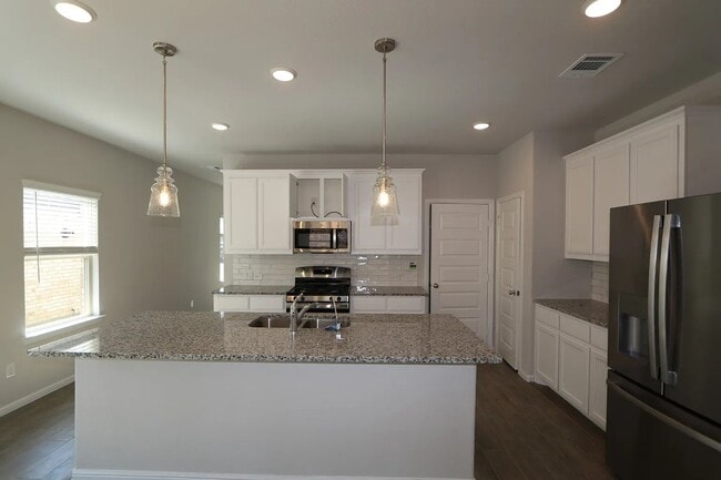 Photo - 14057 Earlham St