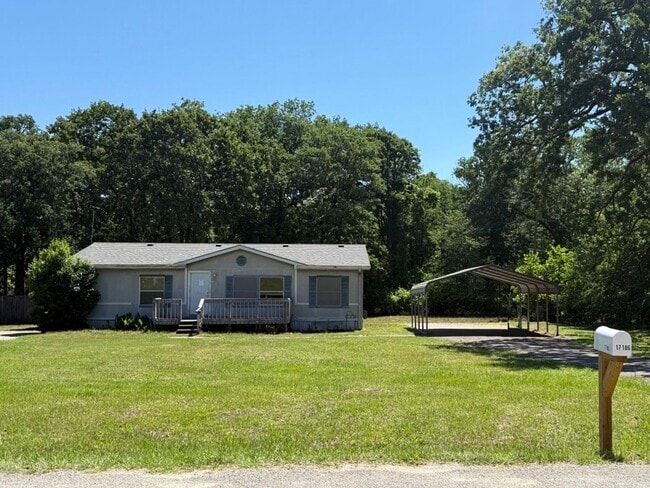 Building Photo - 17186 Countrywood