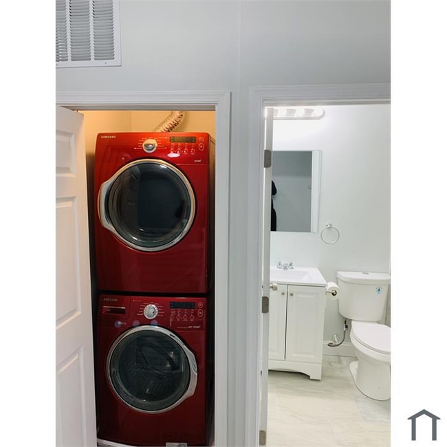 Photo - 820 N Lakewood Ave