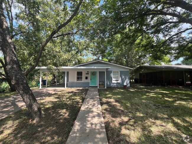 Building Photo - 1104 Arcadia Ave Rental