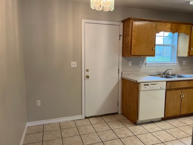 Photo - 224 Runnymeade Dr