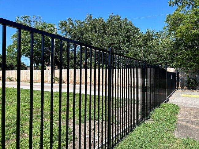 Photo - 5989 Allday Dr