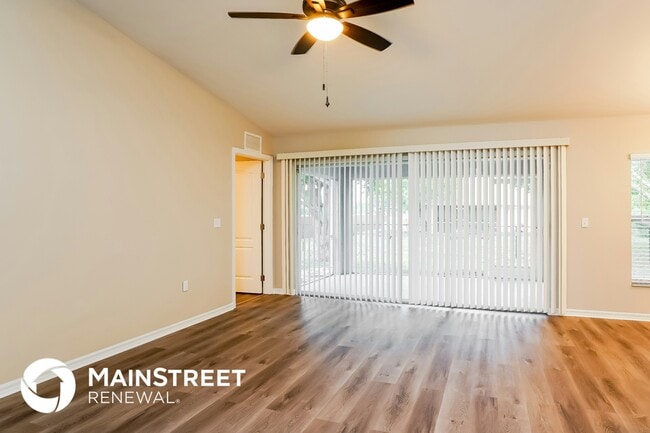 Photo - 2908 NE 6th Pl