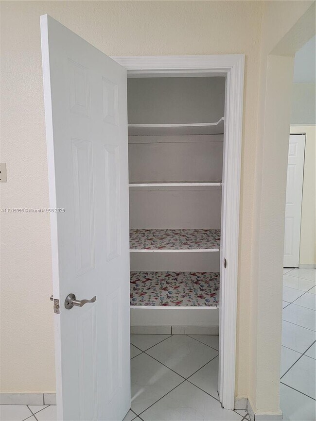 Photo - 1037 W 23rd St Apartamento Unidad 1037