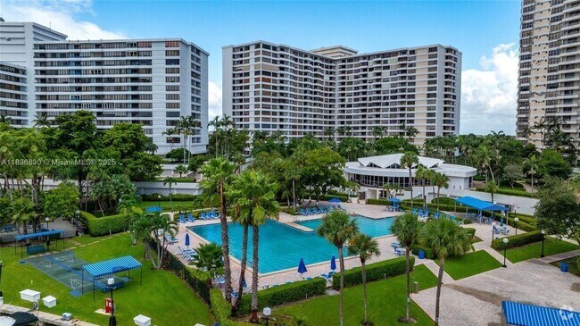 Building Photo - 2500 Parkview Dr Unit 616 Rental